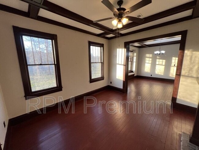 Building Photo - 8222 LA-955