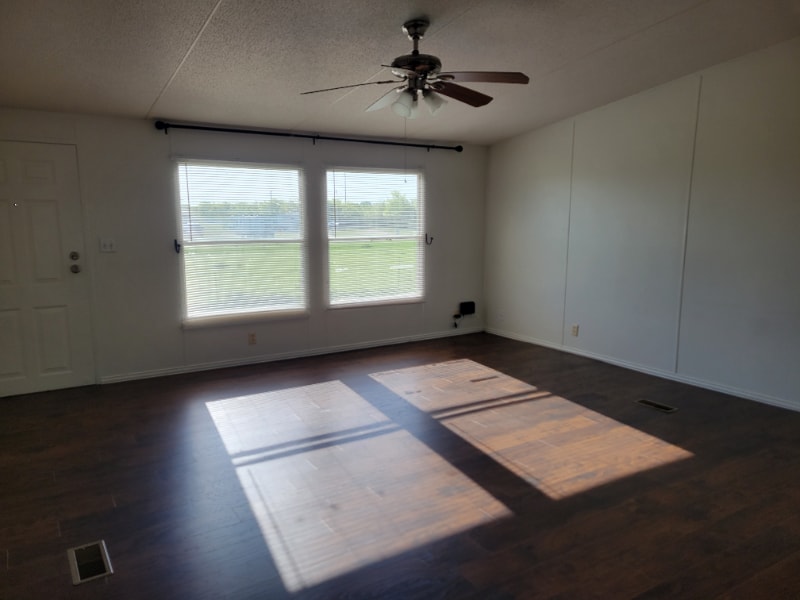 Building Photo - 359 Brushy Creek Ranch Rd