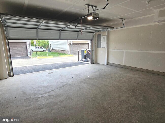 Building Photo - 3622 Agate Ln
