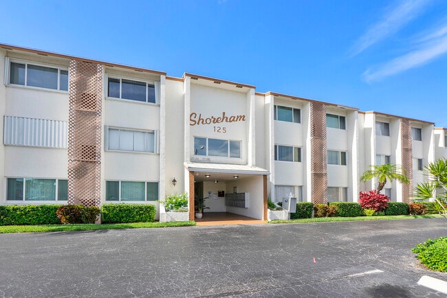 Building Photo - 125 Shore Ct