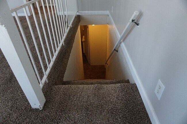 Building Photo - 3543 Valley Heights Dr