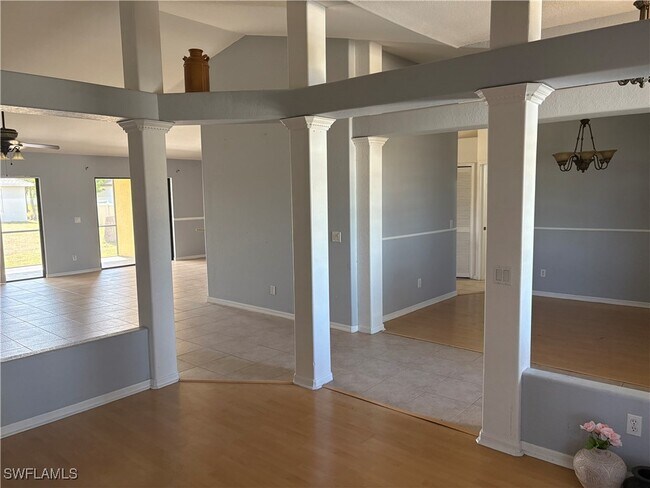 Building Photo - 421 NW 36th Ave