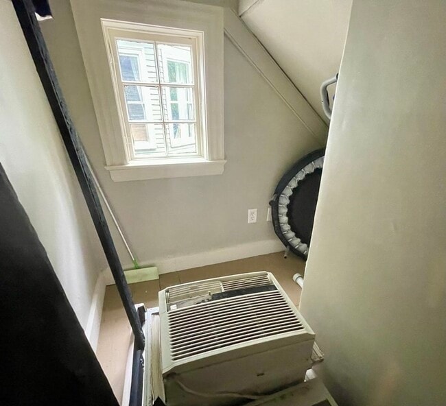 Building Photo - 79 Aspinwall Ave