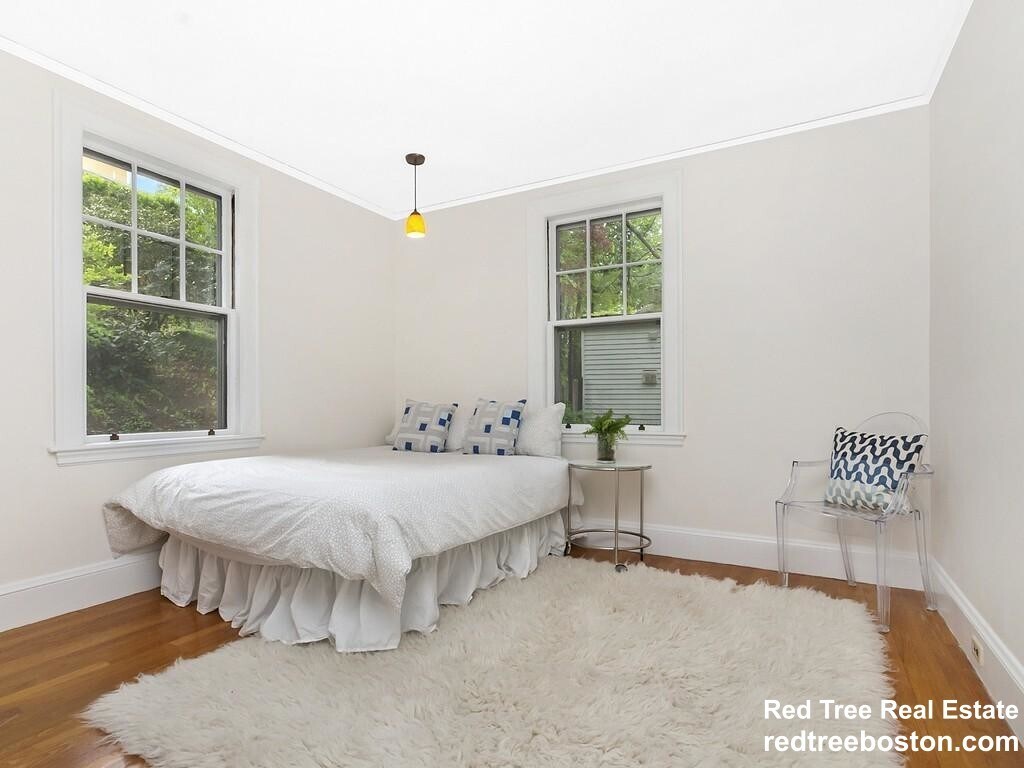 Building Photo - 66 Algonquin Rd