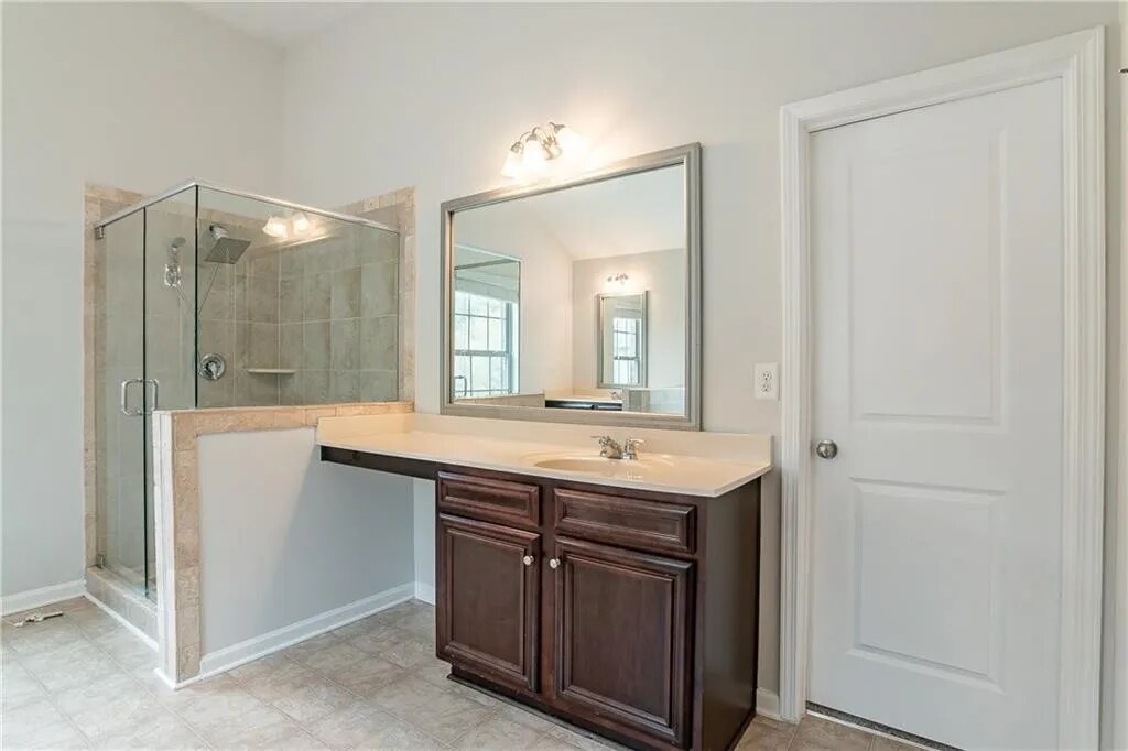 Building Photo - 3443 Woodshade Dr