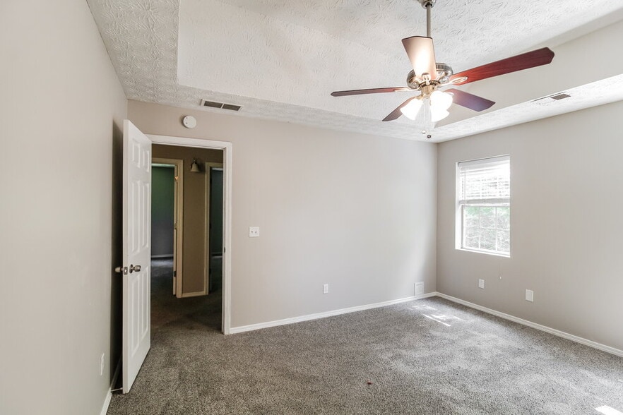Building Photo - 95 Branchwood Dr