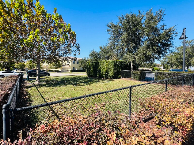 Building Photo - 14320 Swanley St