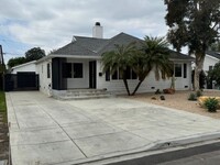 Building Photo - 4735 Sunfield Ave