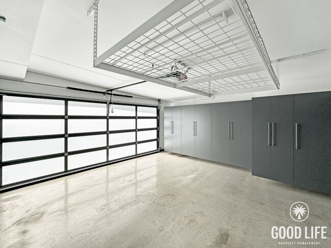 Building Photo - Stunning 3BR Home in Santa Ana with Private  Large Yard, Modern Upgrades & 2-Car Garage