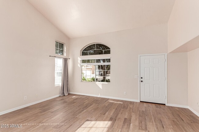 Building Photo - 10908 W Frier Dr