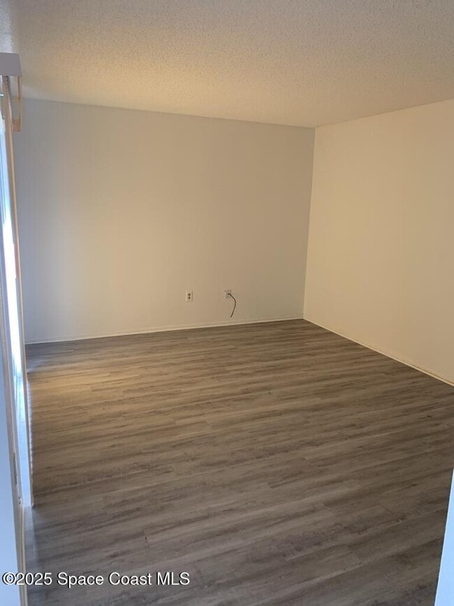 Building Photo - 1485 Malibu Cir NE