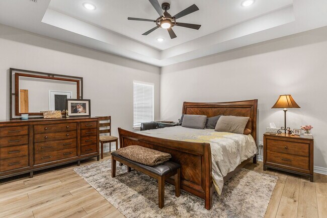 Building Photo - 304 Mariners Wy