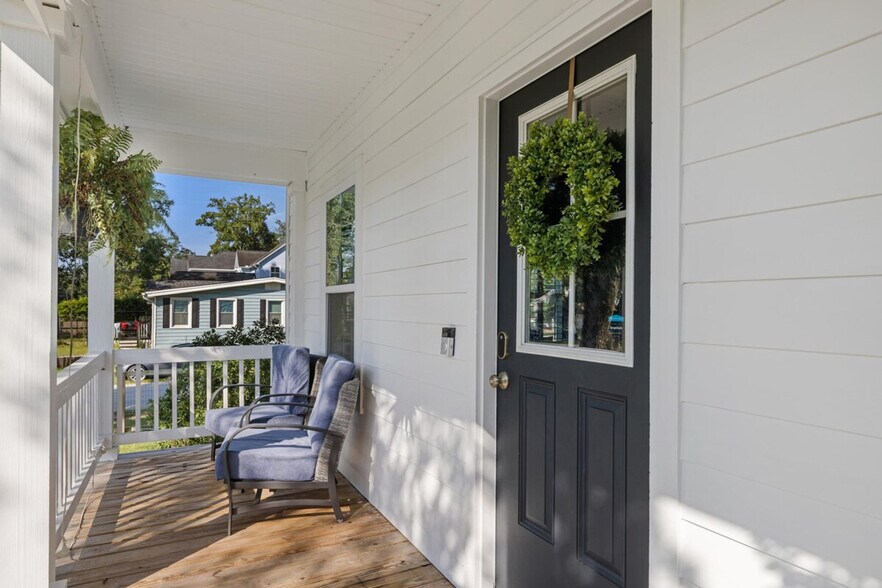 Building Photo - 1175 Leesville St