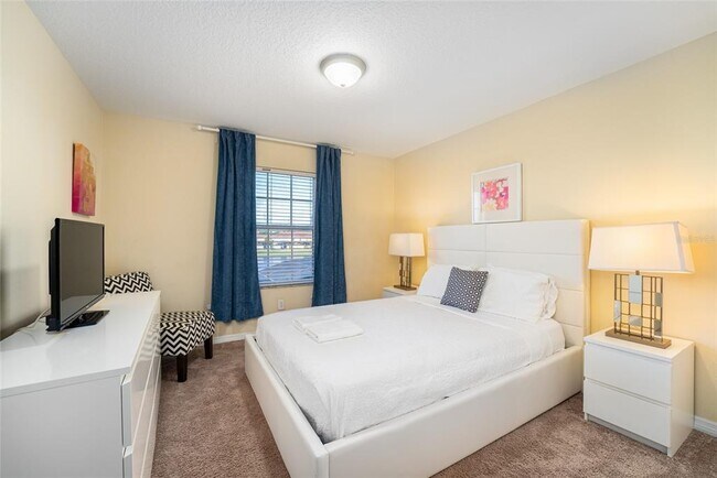 Building Photo - 8897 Candy Palm Rd