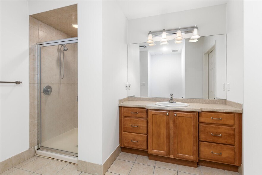 Building Photo - 1 Orient Way