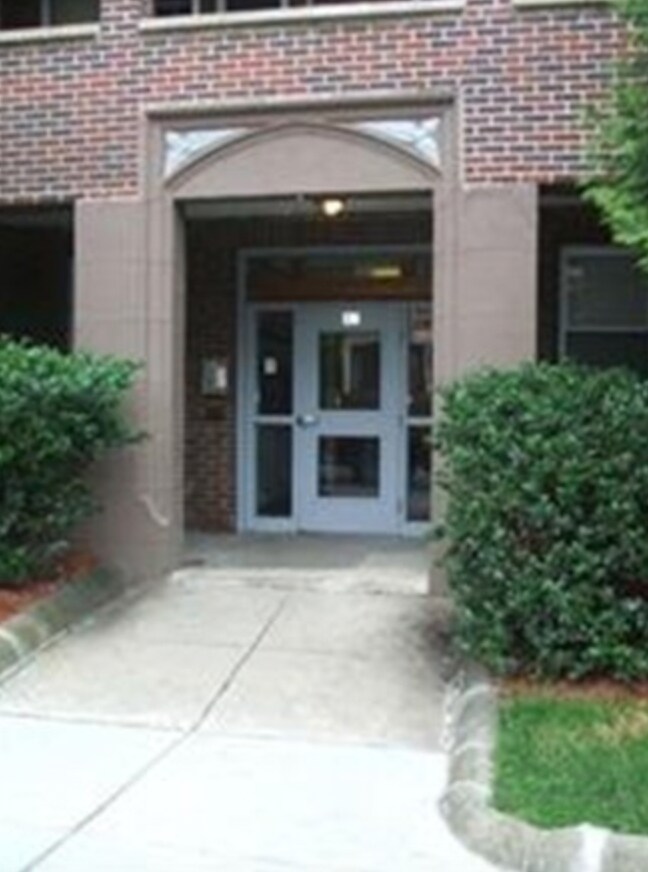 Building Photo - 41 Ashford St