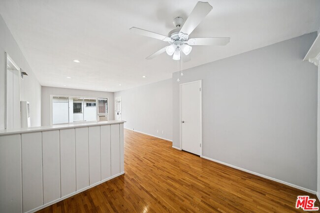 Building Photo - 5307 Vantage Ave