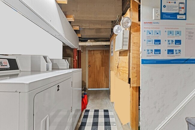 Building Photo - 84 W Concord St