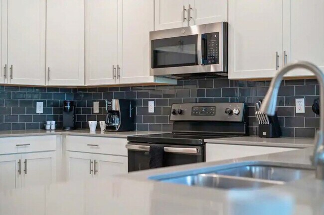 Building Photo - 1548 Maidstone Ct
