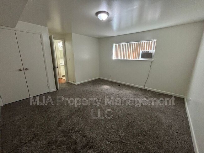 Building Photo - 1741 Holladay Blvd E