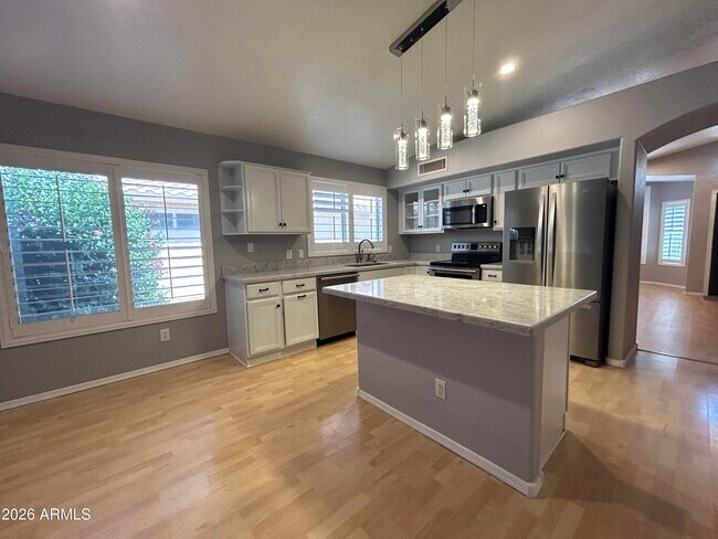 Building Photo - 6250 W Blackhawk Dr