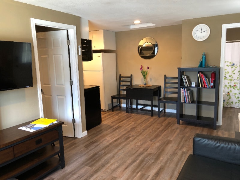 Building Photo - 543 N Broadway St