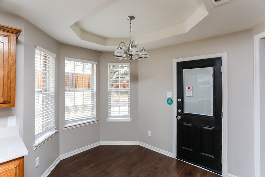 Building Photo - 211 Brookhaven Cir