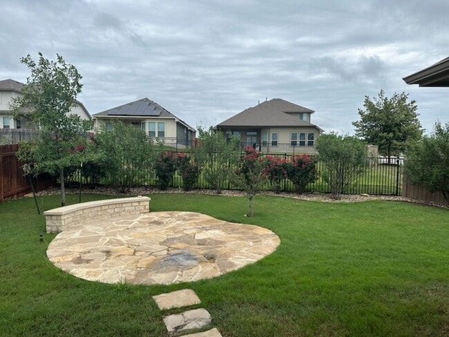 Building Photo - Beautiful 3 bed/2.5 bath, house on corner lot w/ green space in the Teravista community