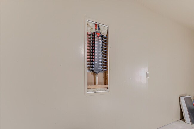 Building Photo - 3030 Madison Elm St