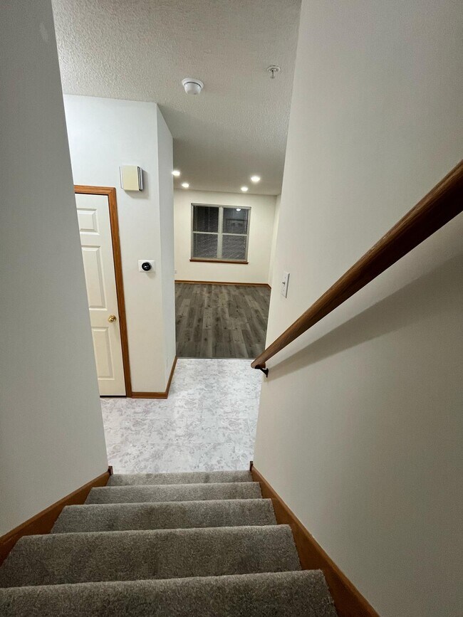 Building Photo - 5205 Holly Ln N