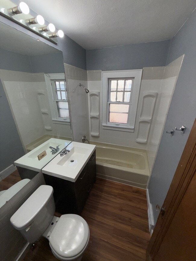 Building Photo - 1702 Tacoma Ave