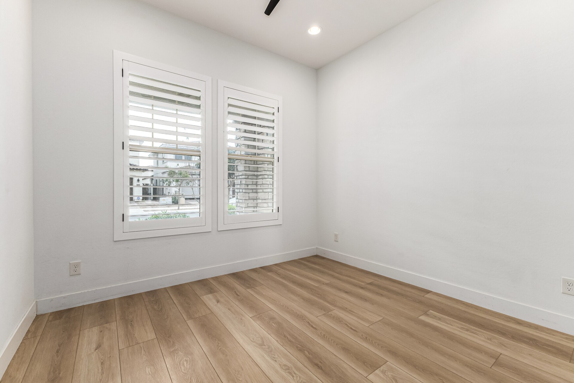 Building Photo - 20954 E Mayberry Rd