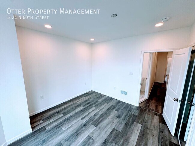 Building Photo - 1624 N 60th St