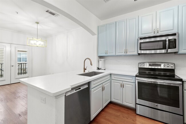 Building Photo - 12707 Boheme Dr