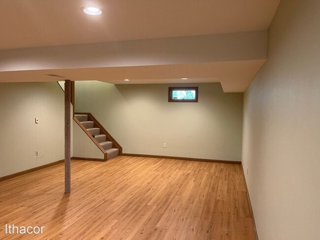 Building Photo - 3 br, 2.5 bath House - 169 Whitetail Dr