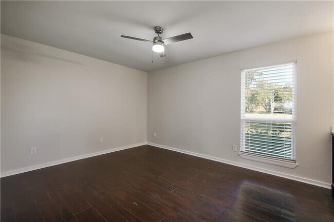 Building Photo - 10616 Mellow Meadow Dr