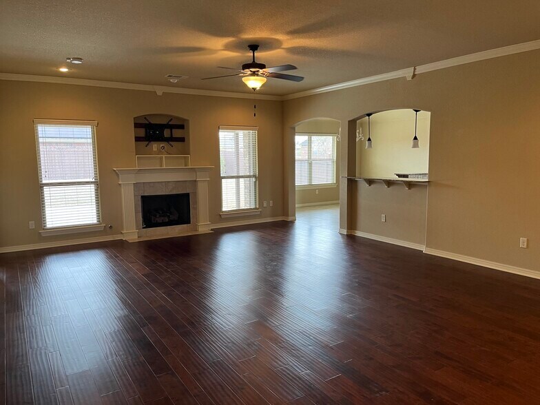 Building Photo - 2962 W Tiger Eye Dr