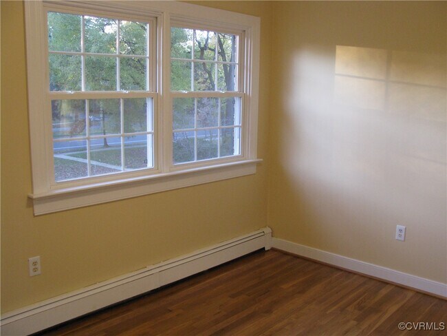 Building Photo - 4001 Hermitage Rd