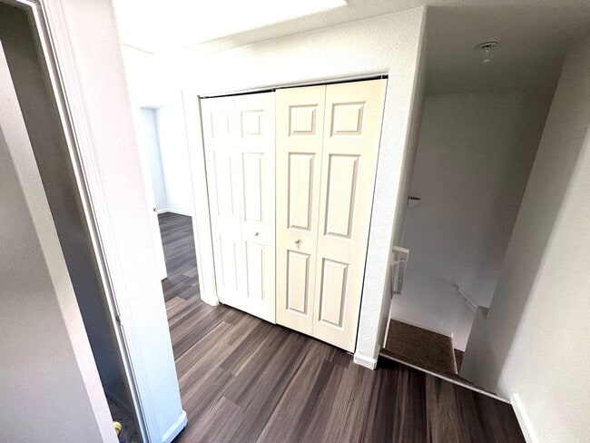 Building Photo - Townhome featuring stylish layout in gated...