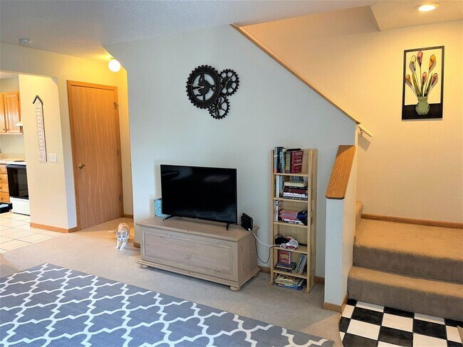 Building Photo - 1933 Northwestern Ave