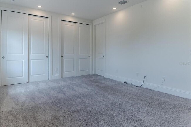 Building Photo - 13125 Casabella Dr