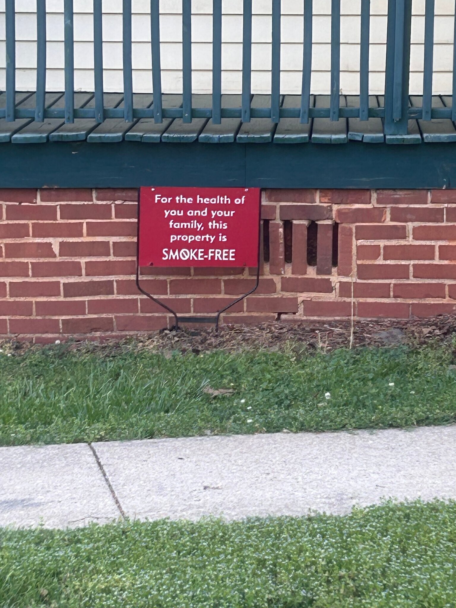 Building Photo - 547 N Oakland Ave