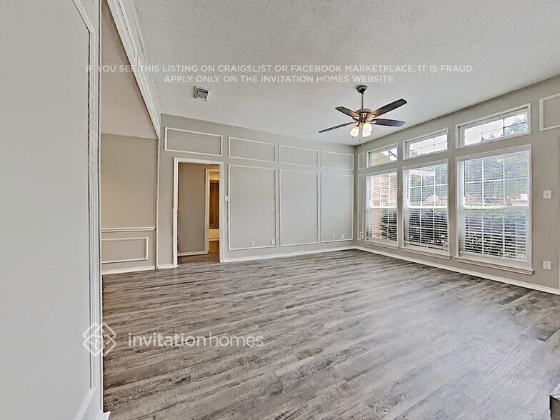 Building Photo - 22 Alamosa Dr