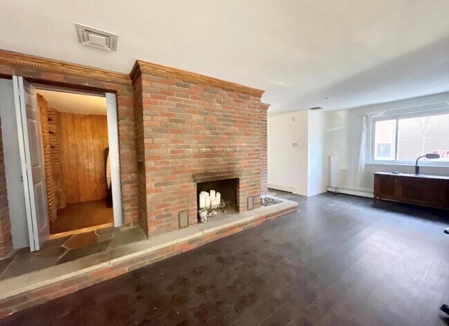 Building Photo - 1001 New York Ave