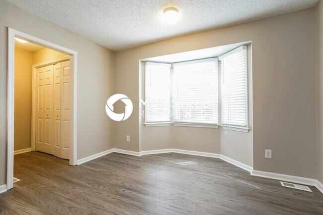 Building Photo - 3 Bedroom Pet-Friendly Home in Clayton, NC with Main Street Renewal