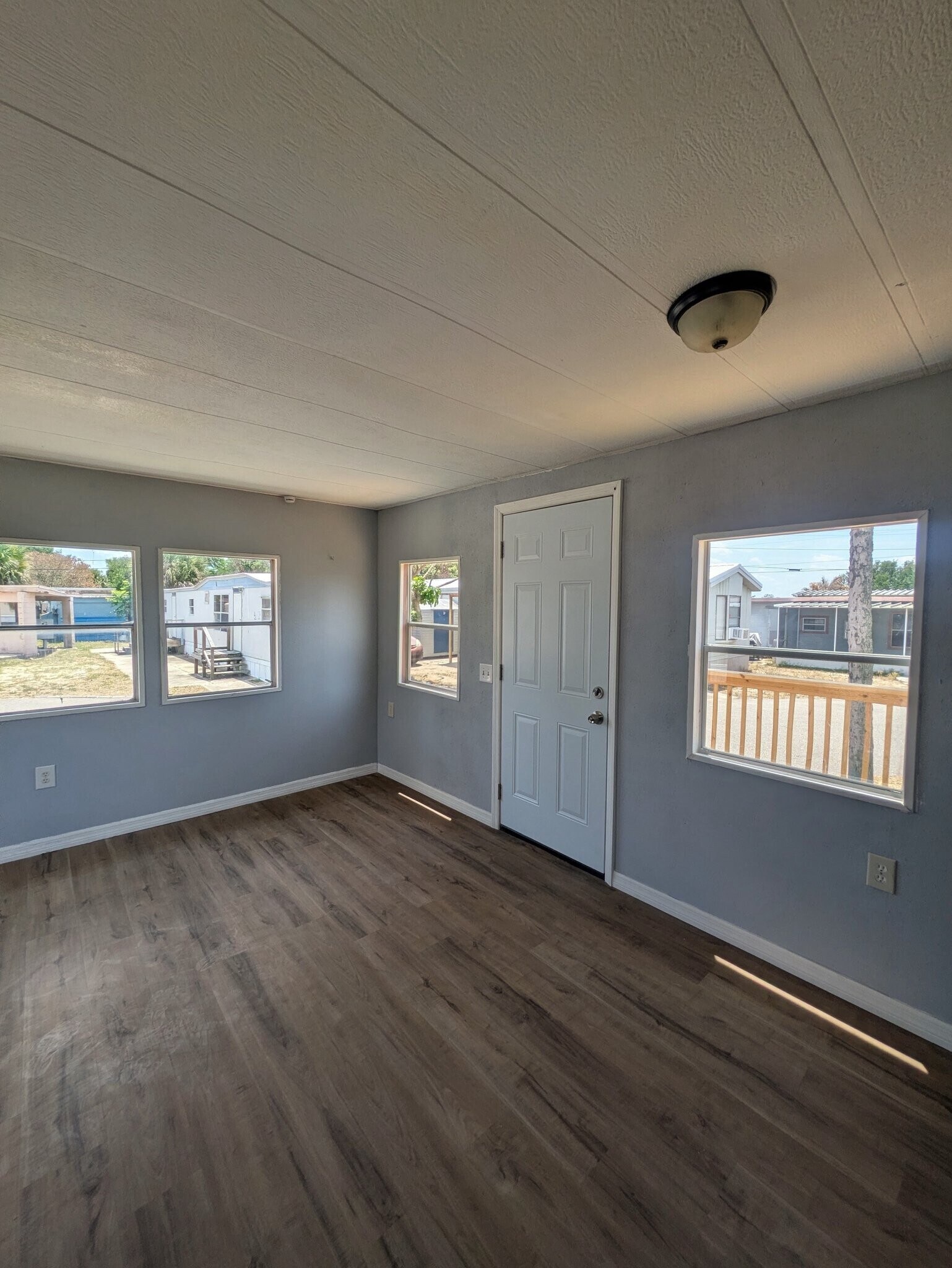 Building Photo - 920 Boardwalk Ln