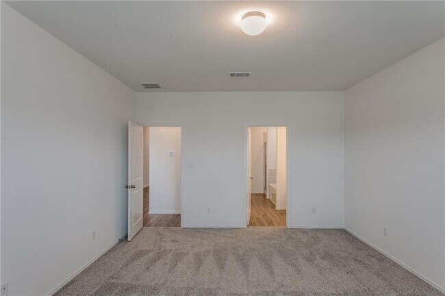 Building Photo - 737 Mallow Rd