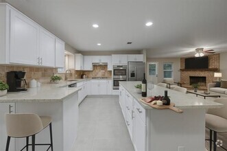 Building Photo - 1624 Summer Pl Cir