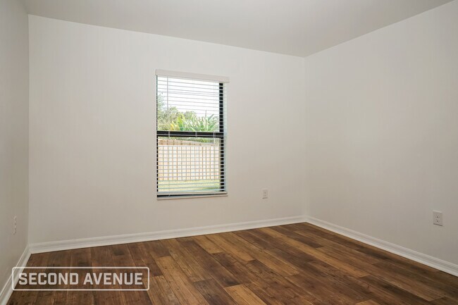 Building Photo - 4066 Chamrade Rd