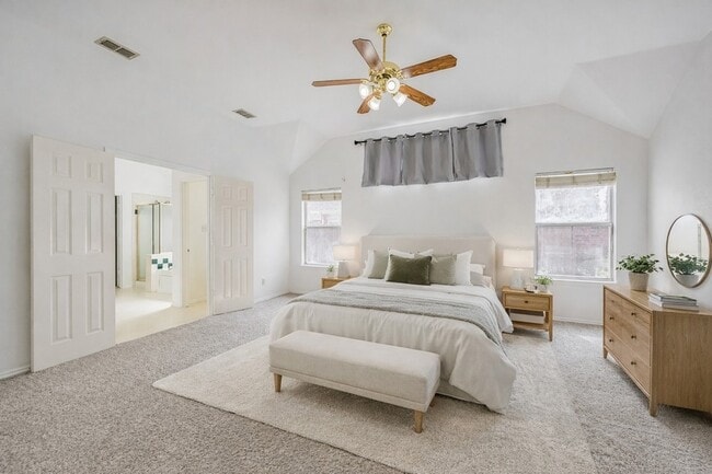 Building Photo - 304 Mimosa Dr